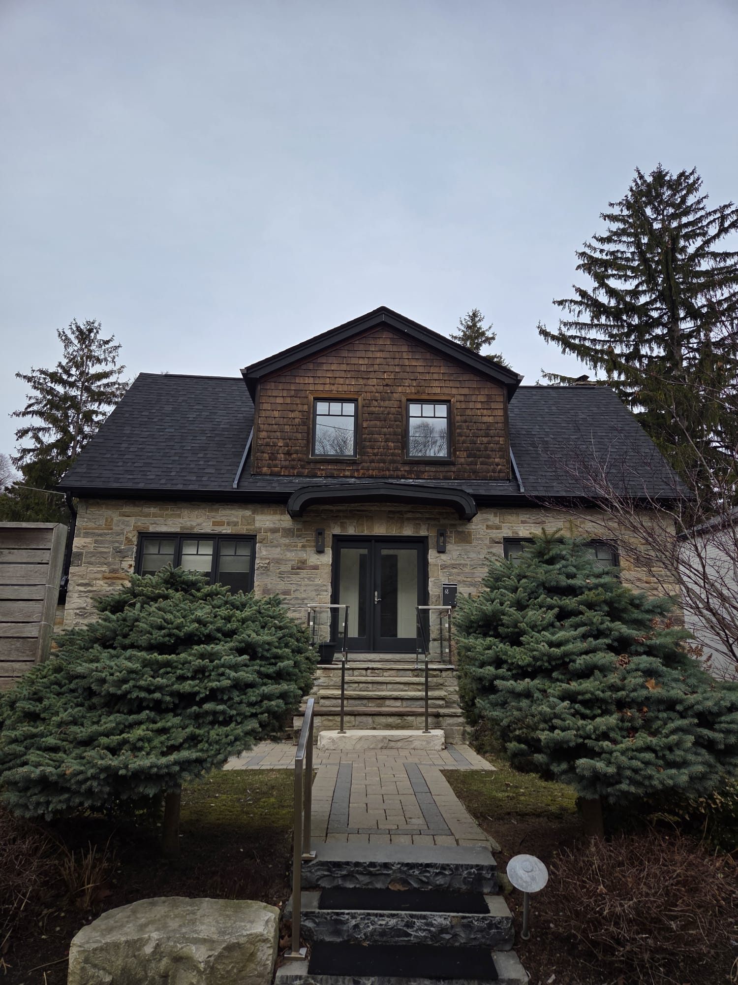 Cedar Shingle Siding — Ellis Park Cedar Shingle Siding in Ellis Park / High Park, Etobicoke, ON