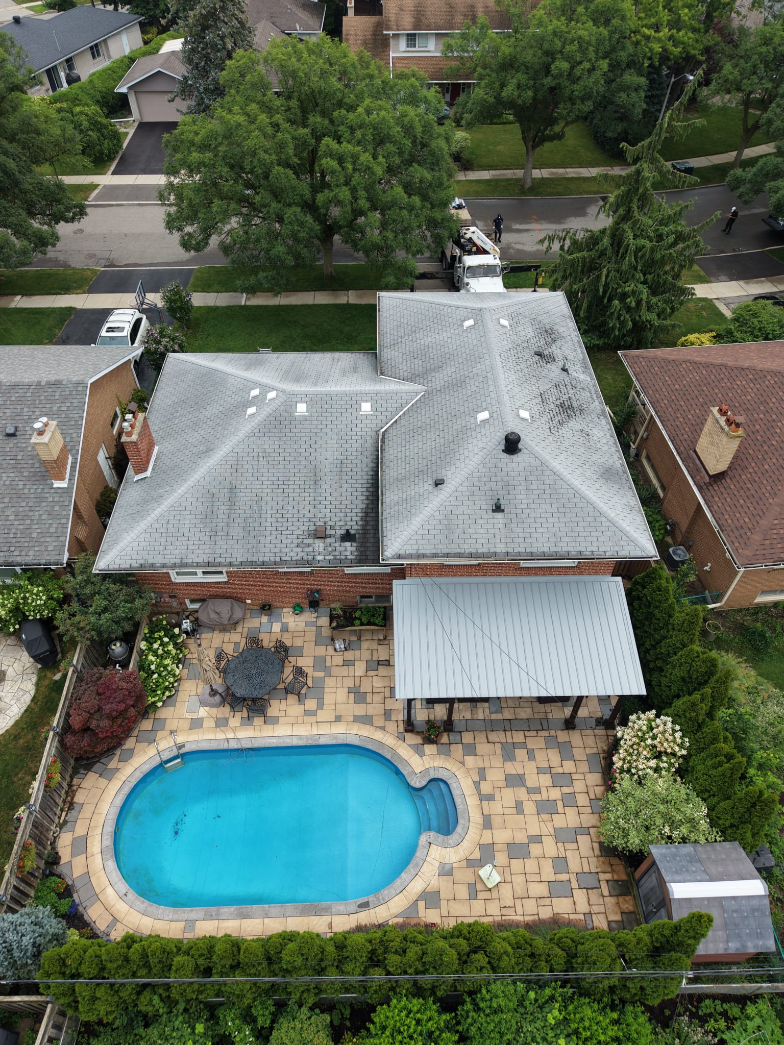 Keen Roofing Miniola Mississauga Landmark Pro asphalt roof replacement